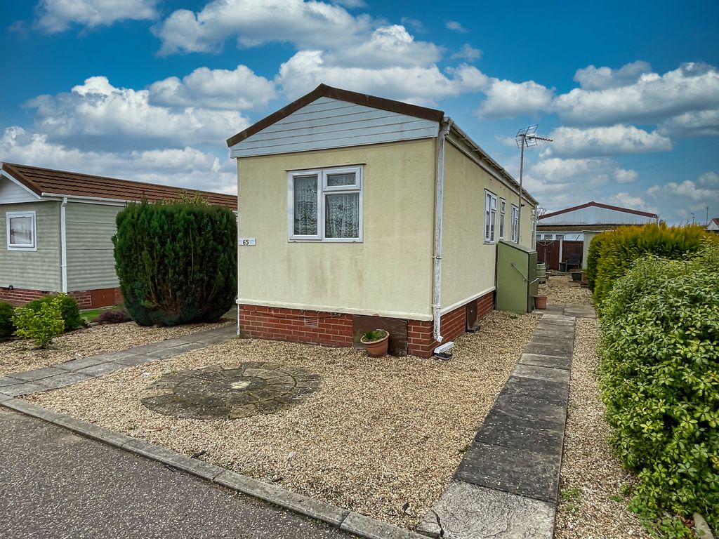1 bed mobile/park home for sale in Woodland View, Stratton Strawless