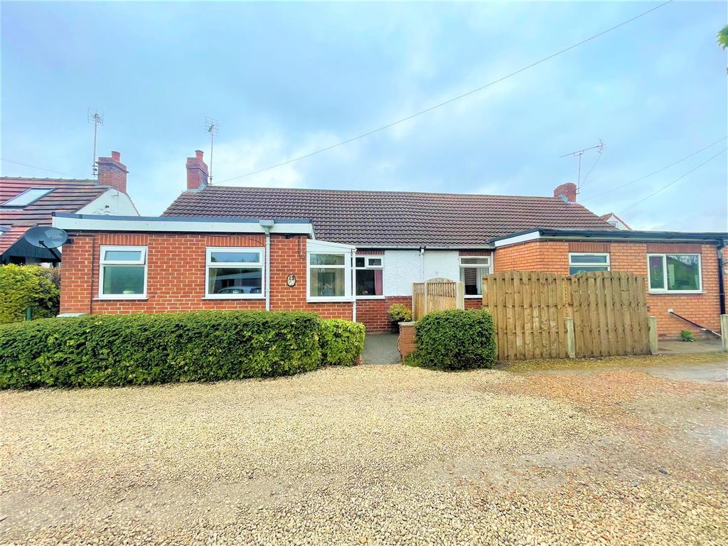 2 bed property for sale in Occupation Close, Barlborough, Chesterfield
