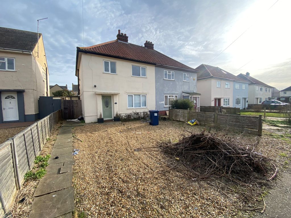 3 bed semidetached house for sale in Westbourne Road, Chatteris PE16