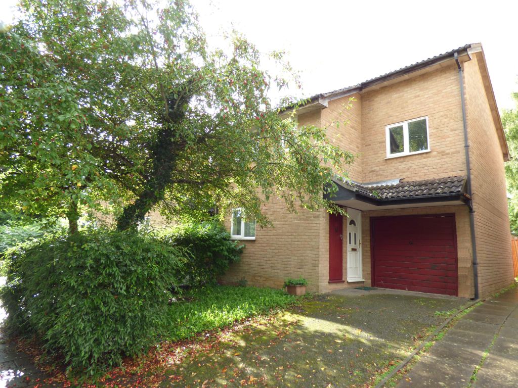 3 bed semidetached house for sale in Talland Avenue, Fishermead