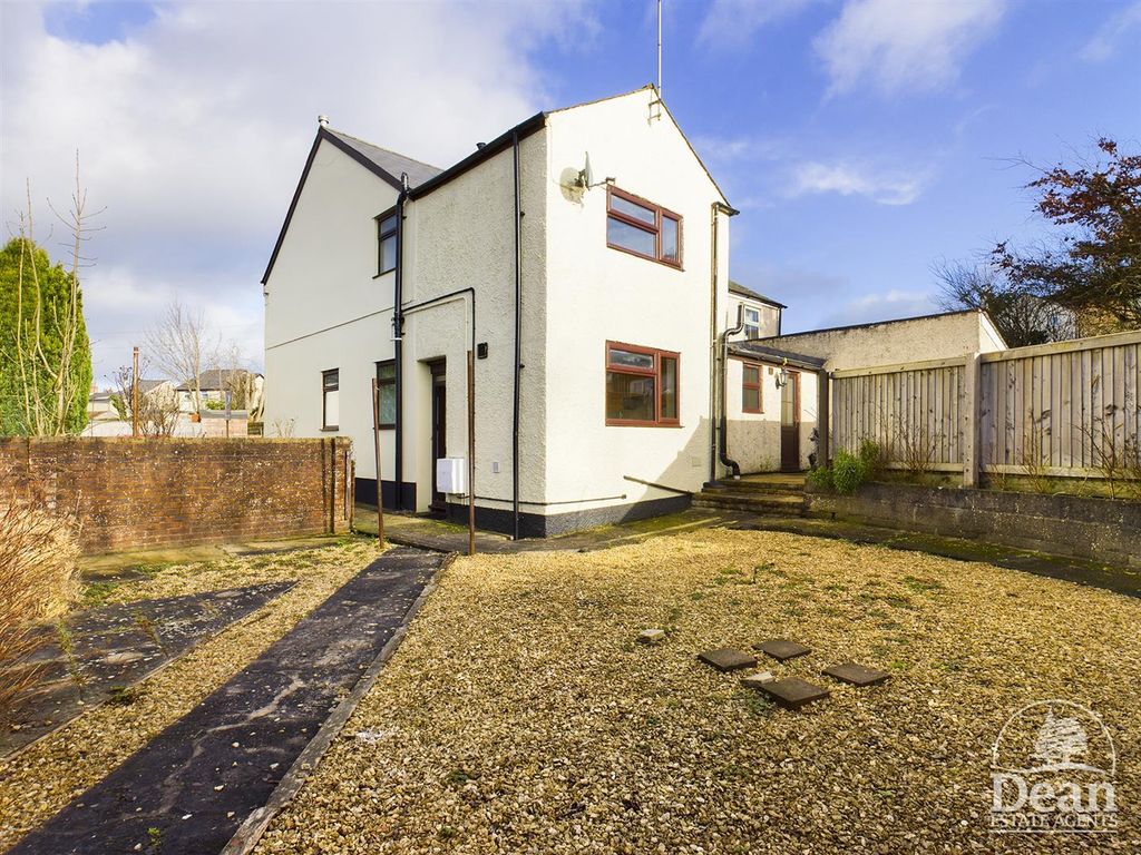 2 bed end terrace house for sale in Forest Road, Cinderford GL14 Zoopla