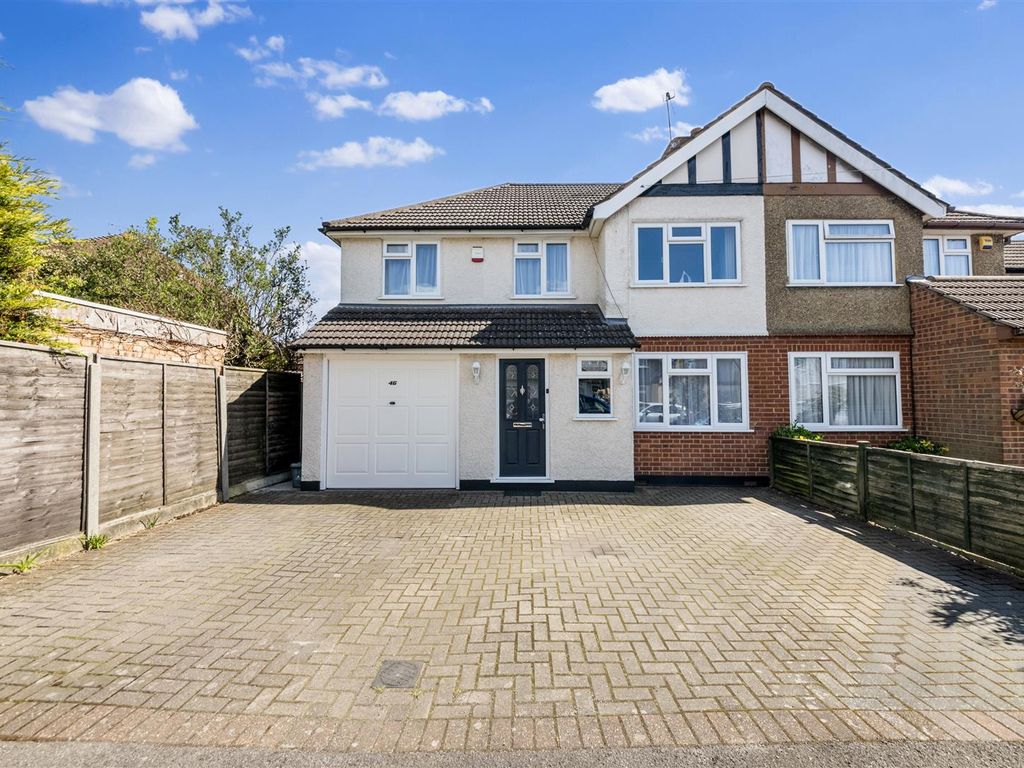 5 bed semidetached house for sale in Glisson Road, Hillingdon