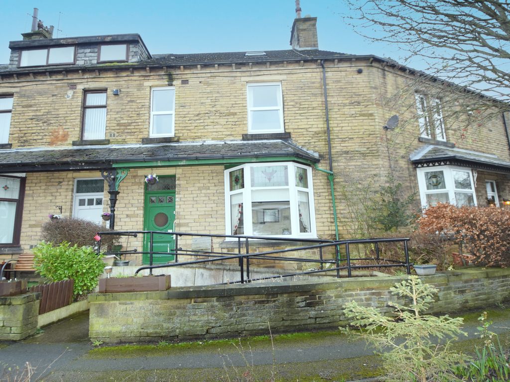 5 bed terraced house for sale in The Grove, Idle, Bradford, West