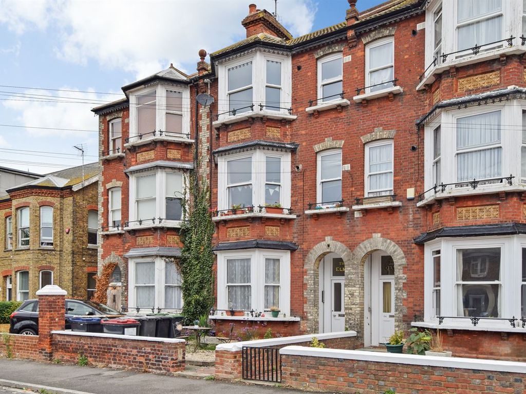 2 bed flat for sale in Victoria Park, Herne Bay CT6 Zoopla