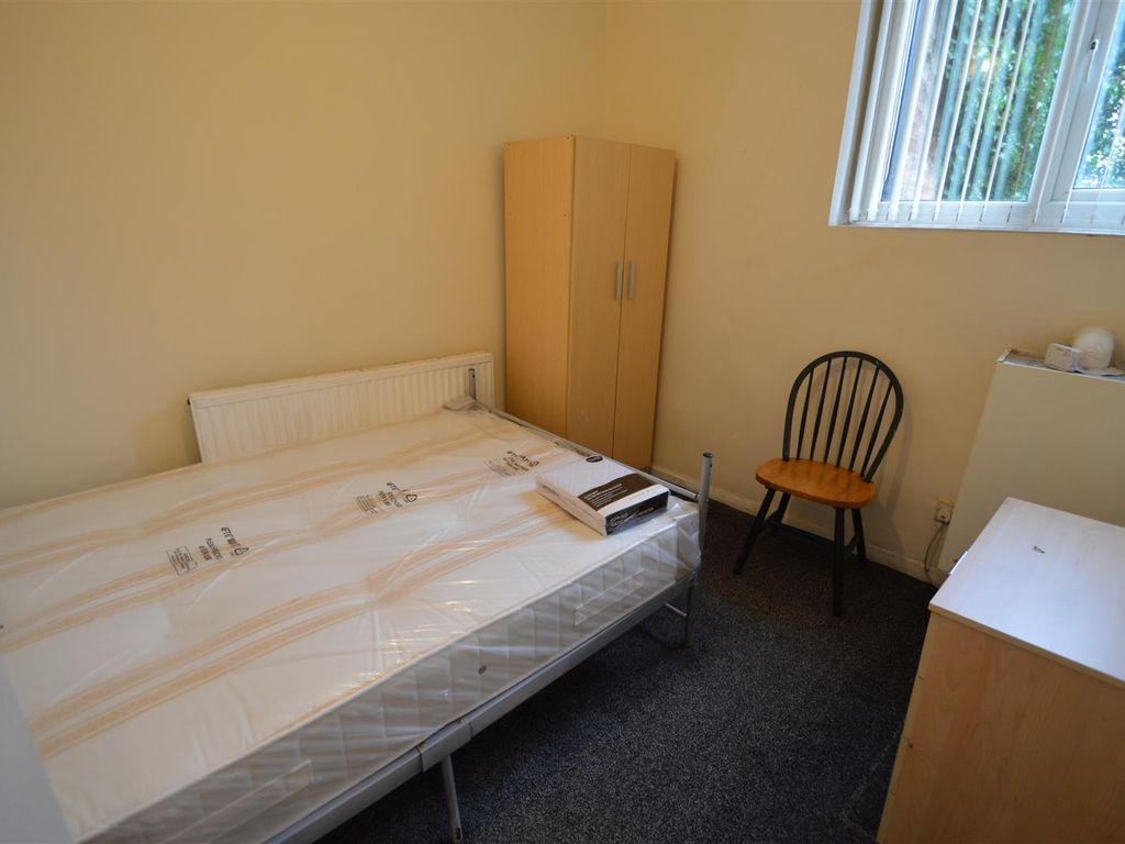 1 bed flat to rent in Flat 4, 42 Birch Lane, Longsight, Manchester M13