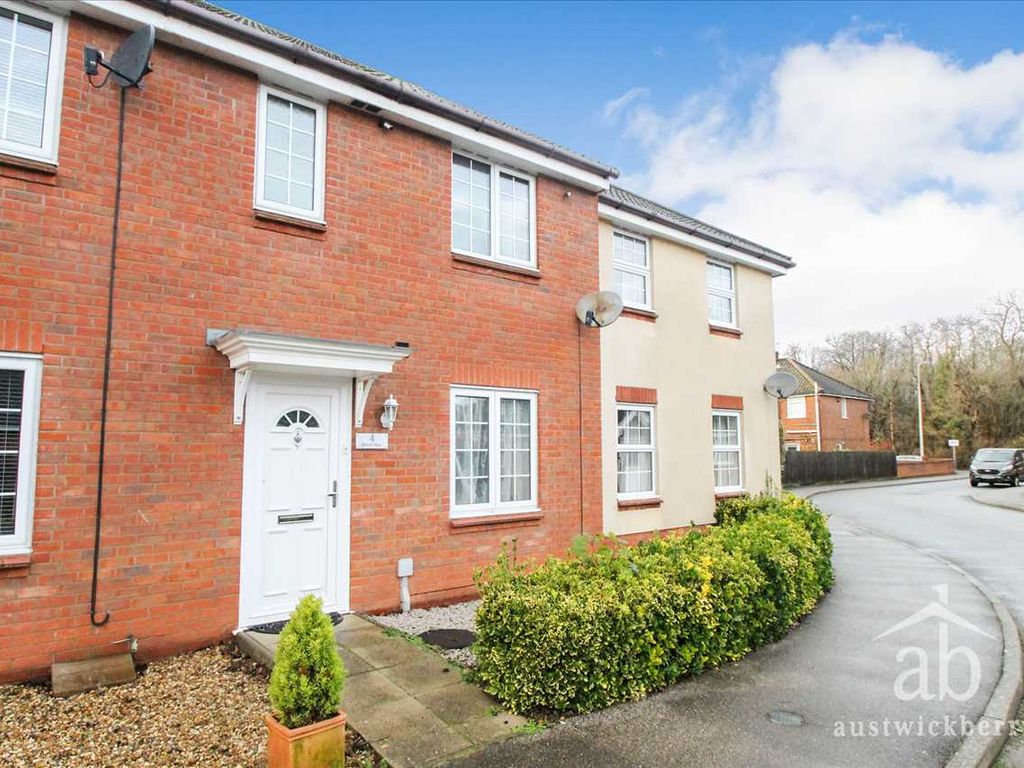 3 bed terraced house to rent in Wards View, Kesgrave, Ipswich IP5, £