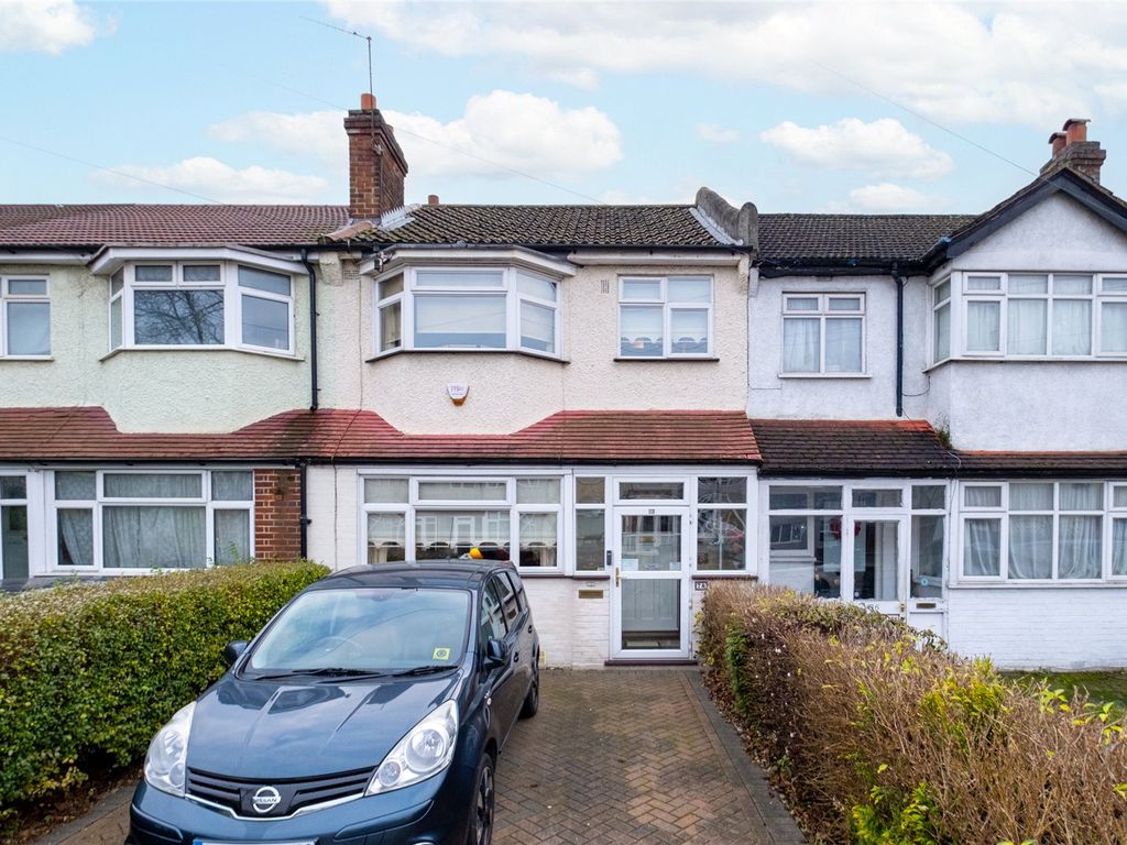 3 bed detached house for sale in Sherwood Avenue, London SW16, £550,000