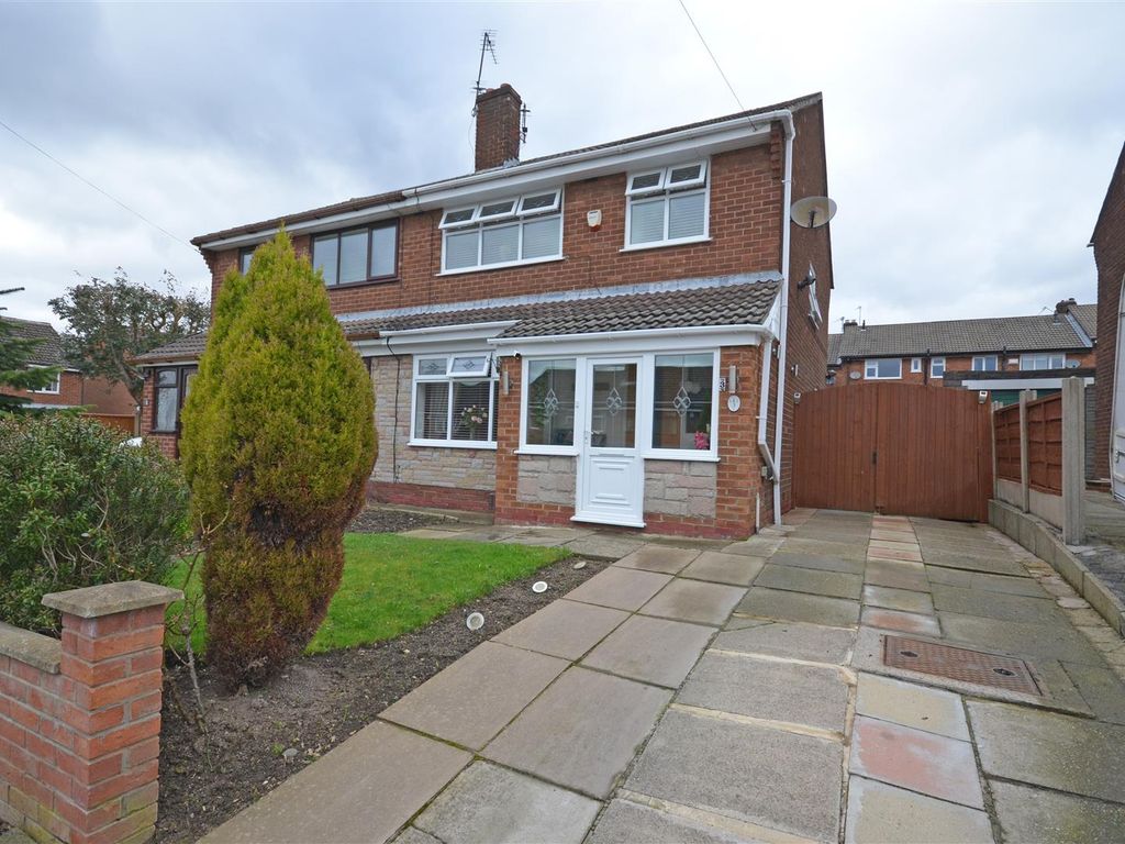 3 bed semidetached house for sale in Jacobsen Avenue, Newton, Hyde