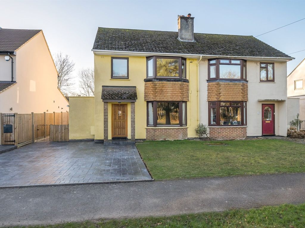 3 bed semidetached house to rent in Almswood Road, Tadley RG26, £1,650