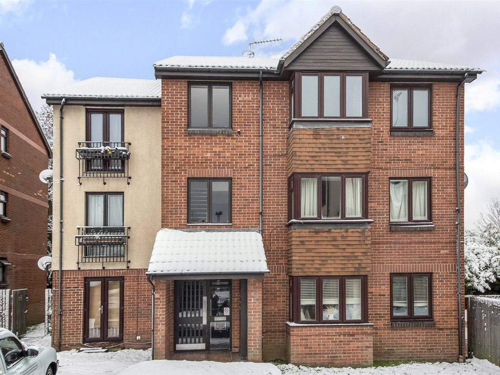 Oak Apple Court, Lee SE12