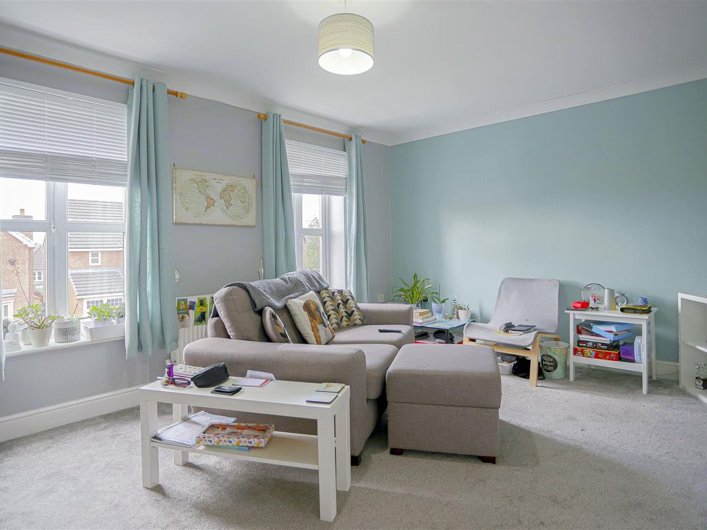 4 bed town house for sale in Besant Close, Guide, Blackburn BB1 Zoopla