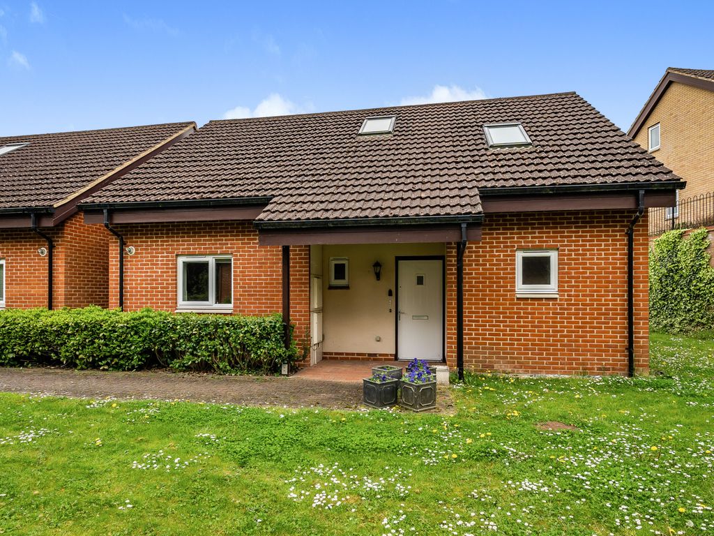 3 bed property for sale in Chairmans Walk, Denham Garden Village