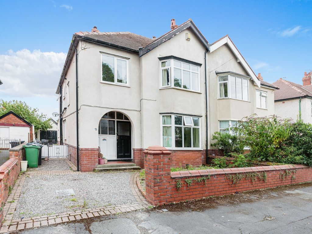 4 bed semidetached house for sale in Knowles Road, Lytham St Annes FY8