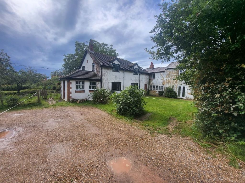 4 bed cottage for sale in Appletree Cottage, Winchester Road, Botley