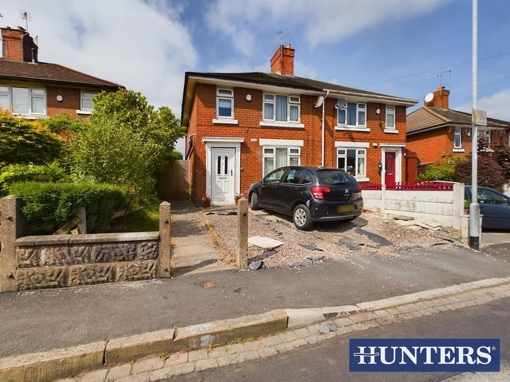 3 bed property for sale in Cliffe Place, Burslem, StokeOnTrent ST6