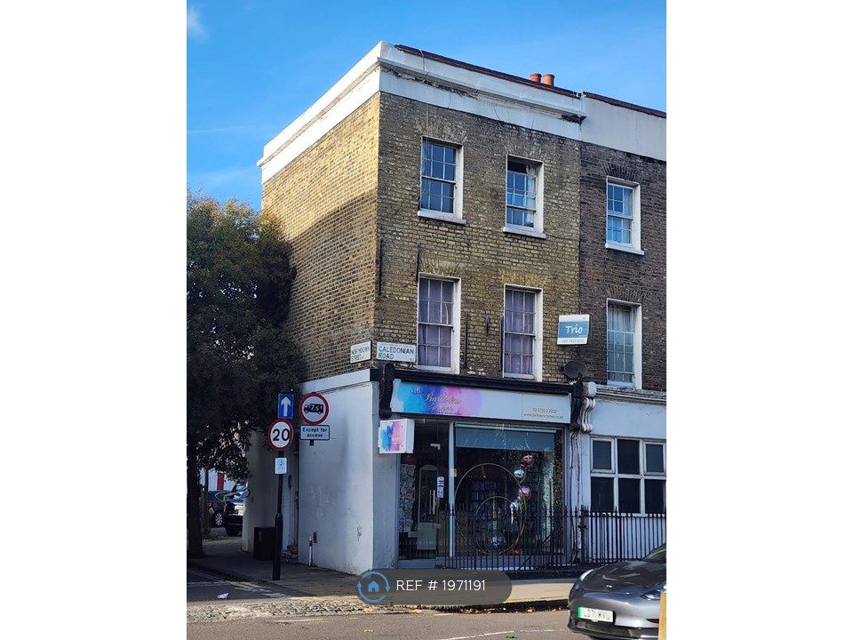 Studio to rent in Caledonian Road, London N1, £1,850 pcm Zoopla