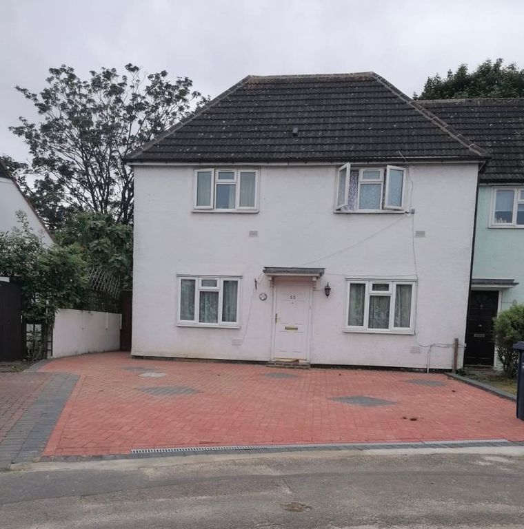 4 bed semidetached house for sale in Crescent Way, London N12, £