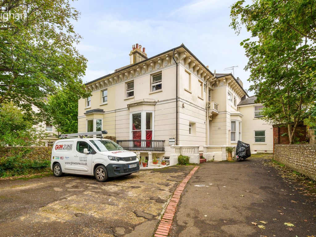 2 bed property to rent in Buckingham Place, Brighton, East Sussex BN1