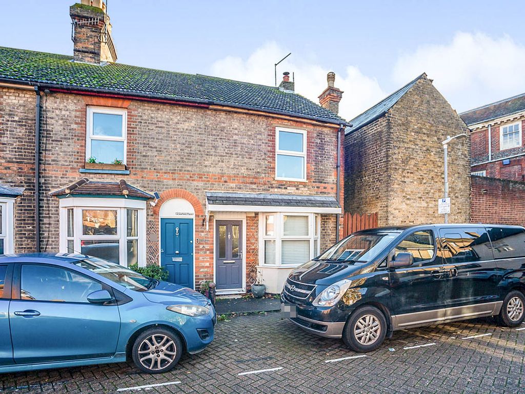 3 bed end terrace house for sale in Garfield Place, Faversham, Kent