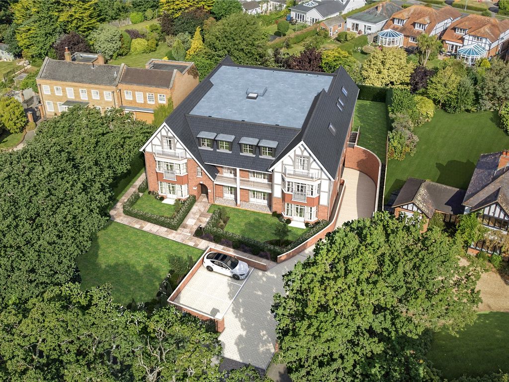 New home, 2 bed flat for sale in Chewton Farm Road, Highcliffe, Dorset