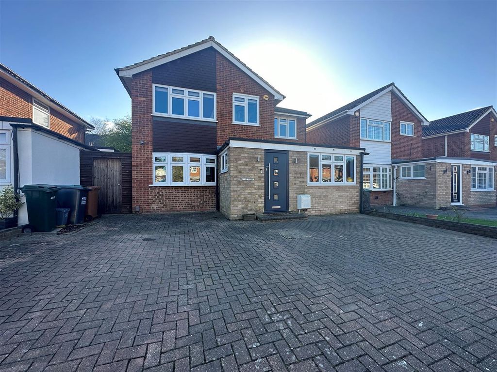4 bed detached house for sale in Lemonfield Drive, Watford WD25 Zoopla