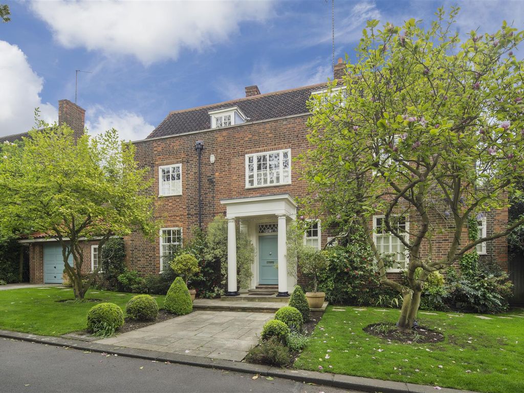 5 bed property for sale in Fairway Close, Hampstead Garden Suburb NW11