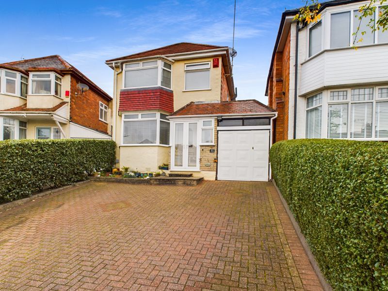 4 bed detached house for sale in Elm Croft, Oldbury B68, £365,000 Zoopla
