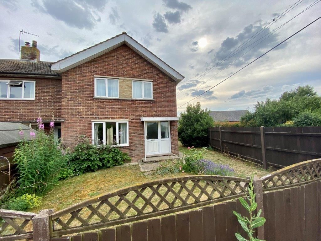 3 bed end terrace house for sale in Bassingbourn Road, Litlington