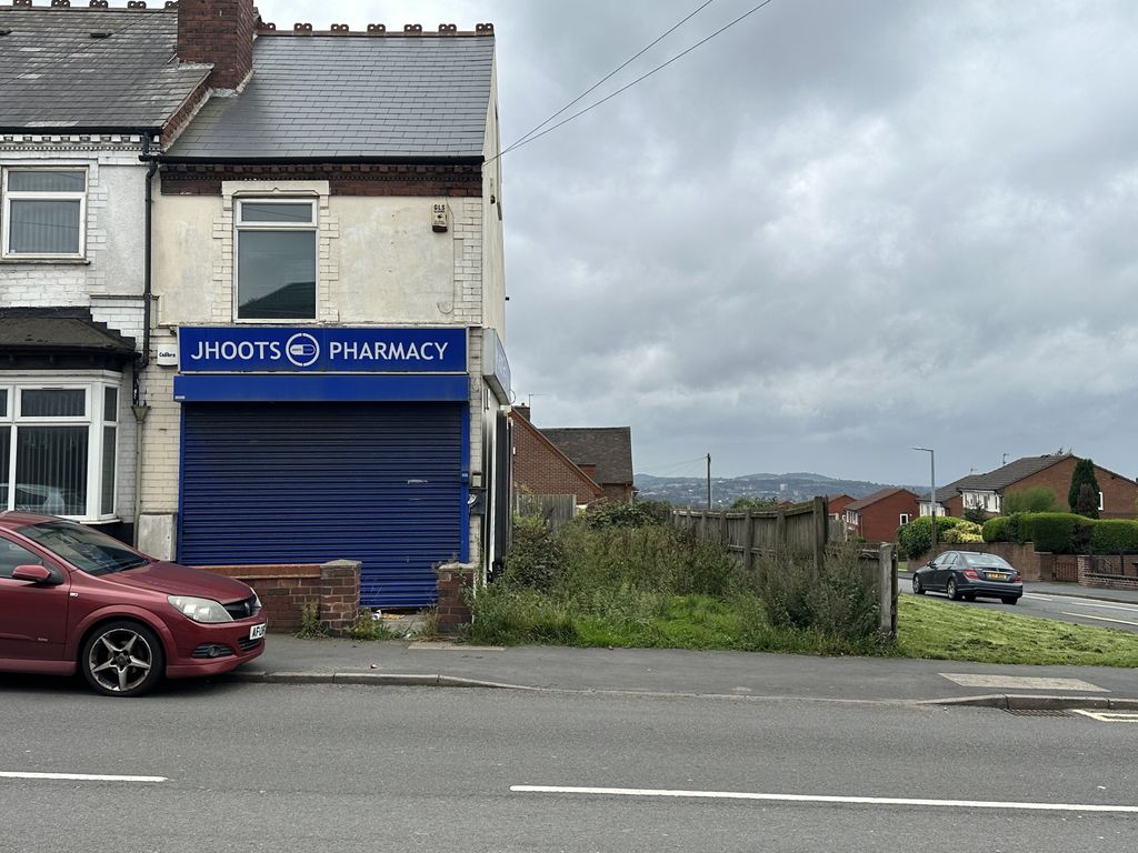 Retail premises to let in Dudley Road, Rowley Regis B65, £8,995 pa Zoopla