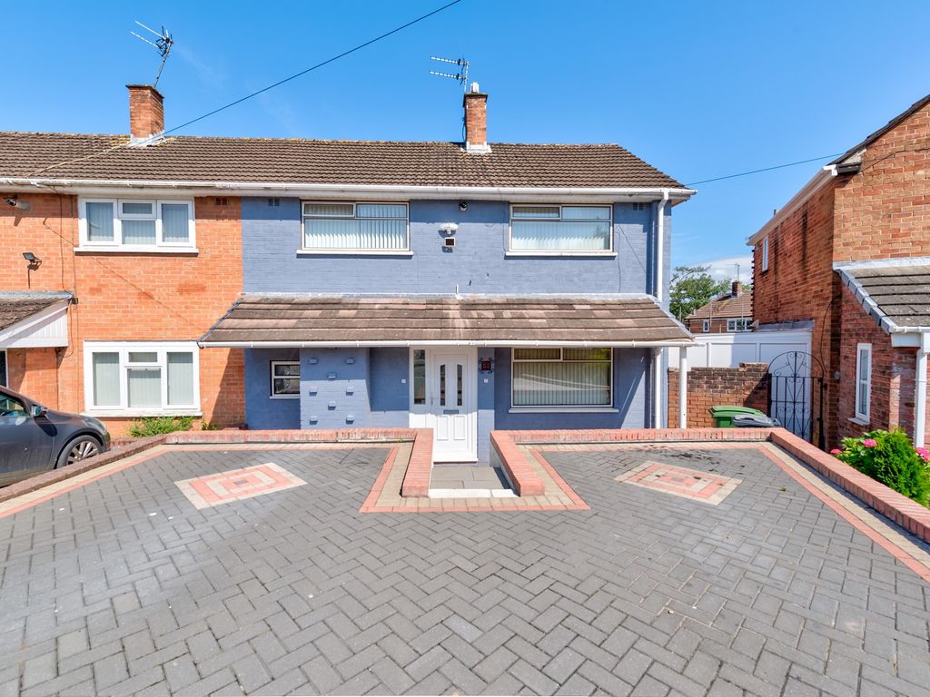 3 bed end terrace house for sale in Clevedon Road, Llanrumney, Cardiff. CF3, £190,000 Zoopla