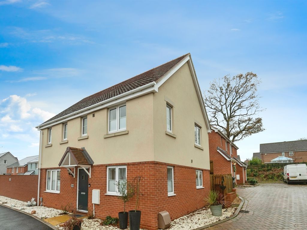 3 bed detached house for sale in Preston Hall Close, BexhillOnSea