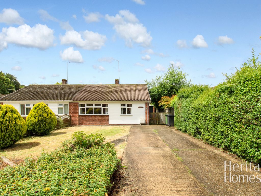 2 bed bungalow for sale in Belgrave Gardens, Dereham NR19, £210,000