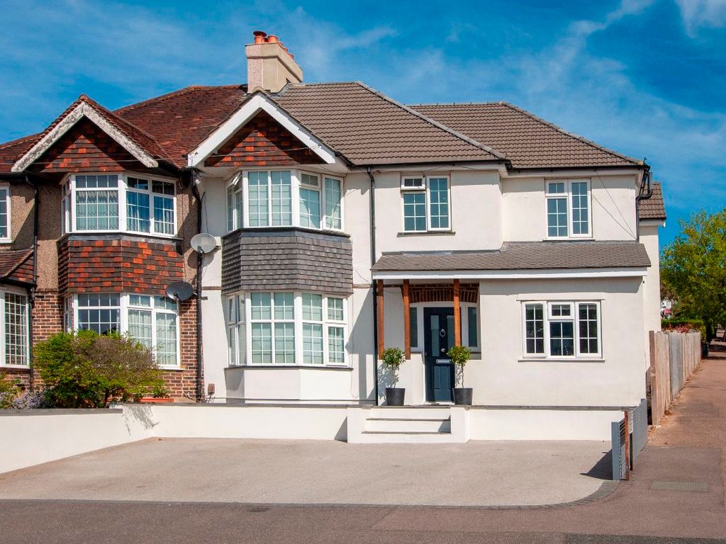 4 bed semidetached house for sale in St. Andrews Road, Coulsdon CR5