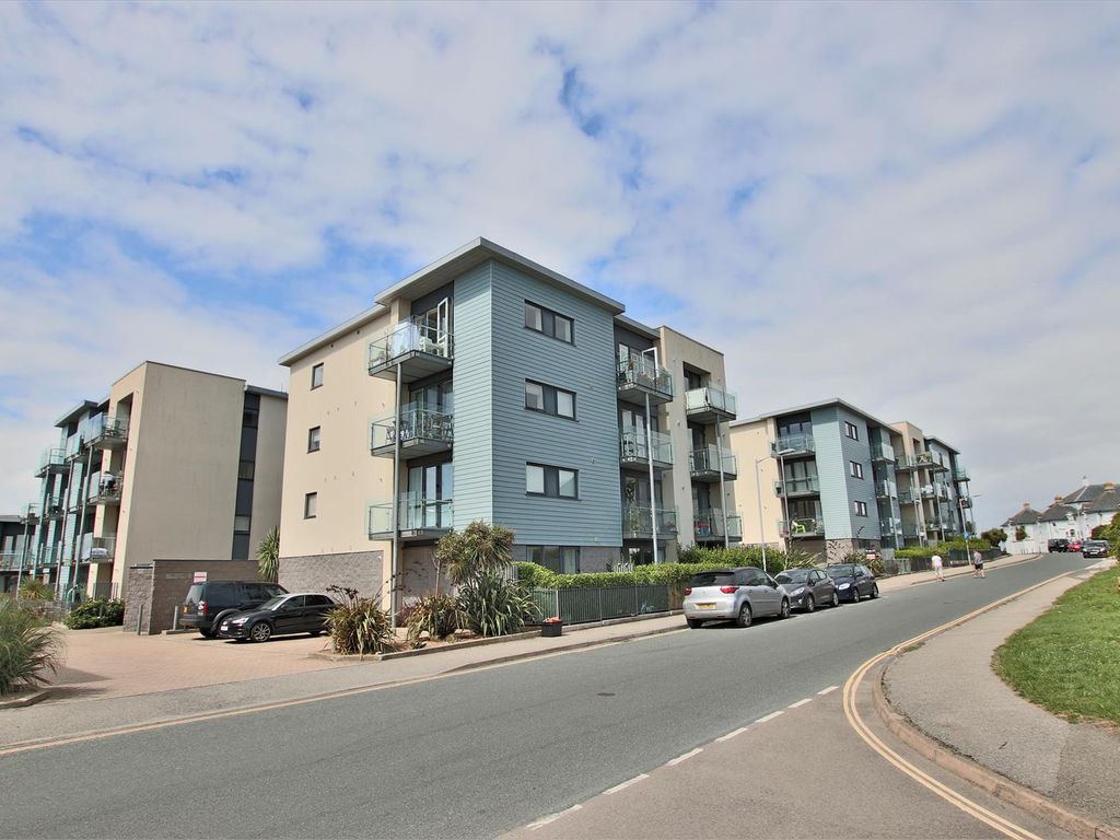 2 bed flat to rent in Pentire Crescent, Pentire, Newquay TR7 Zoopla