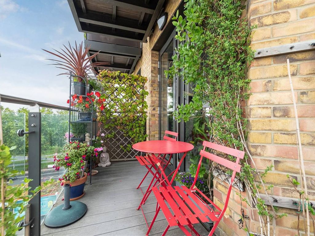 2 bed flat for sale in Hoe Street, Walthamstow, London E17 Zoopla