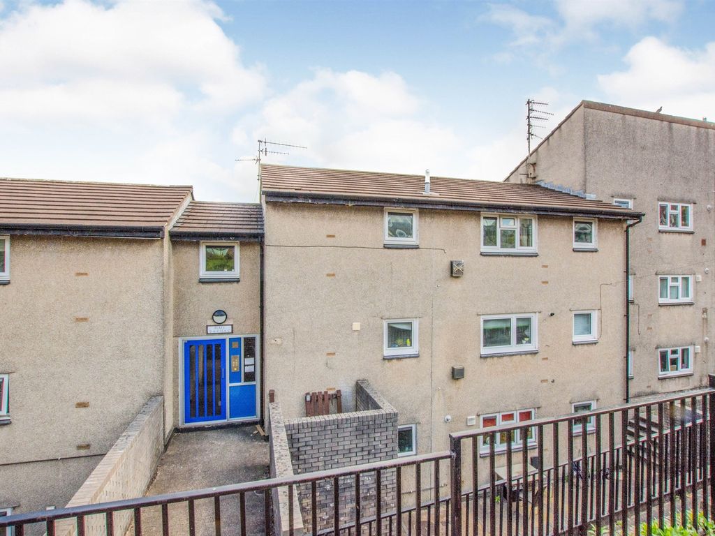 2 bed flat for sale in Broadway, Pontypool NP4 Zoopla
