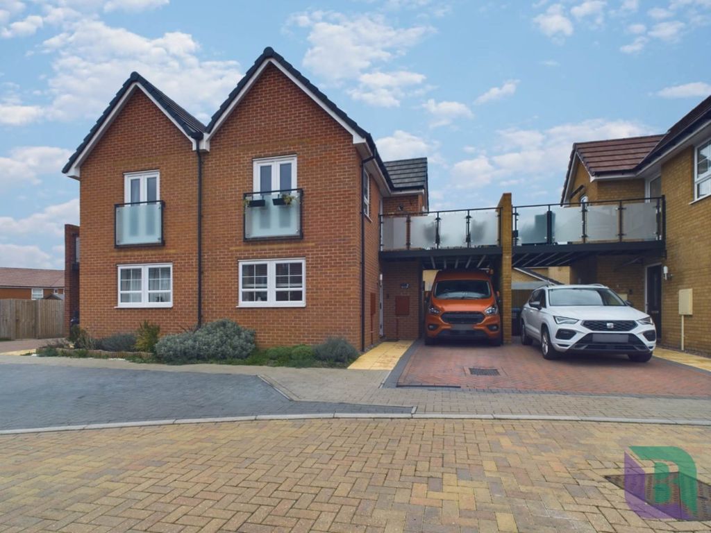 1 bed semidetached house for sale in Lithgows Avenue, Brooklands MK10