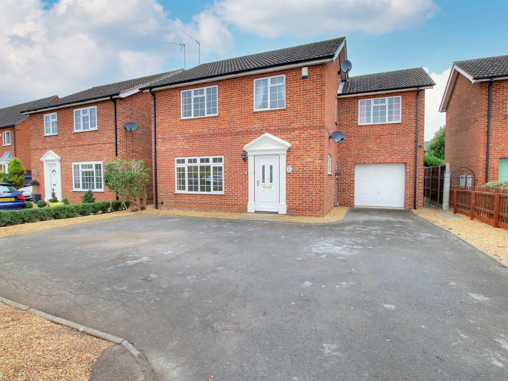 4 bed detached house to rent in St. Peters Road, March PE15, £1,300 pcm