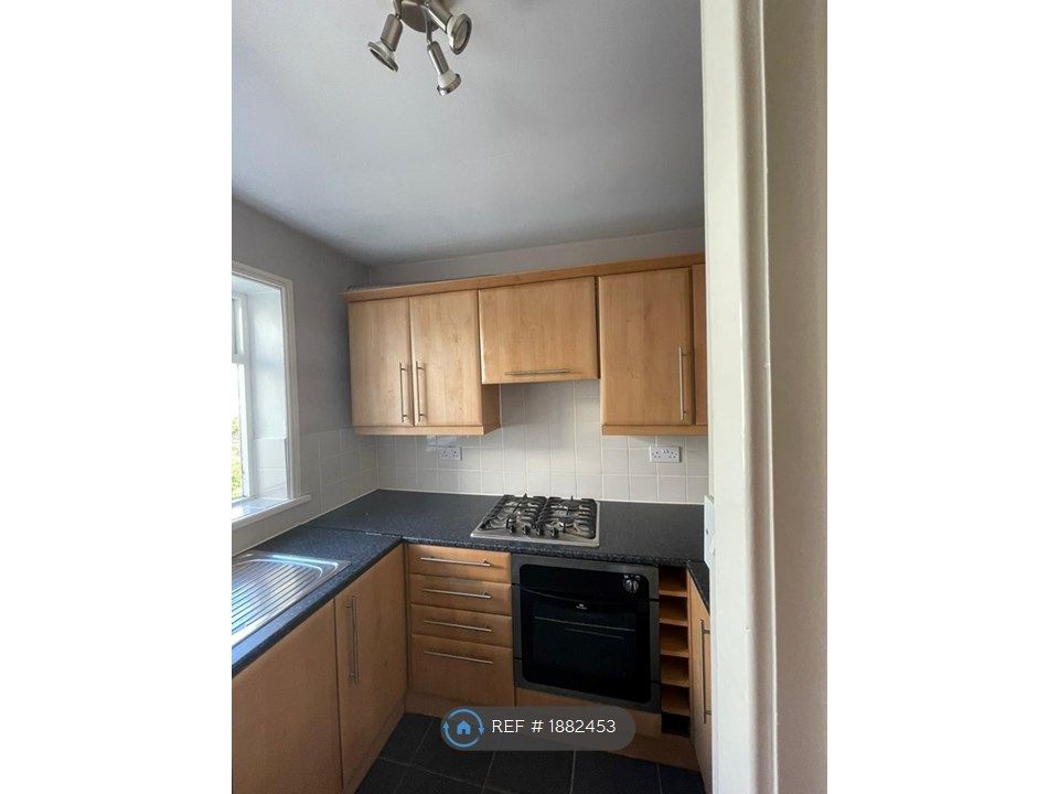 2 bed flat to rent in Hampton Road, Southport PR8, £745 pcm Zoopla