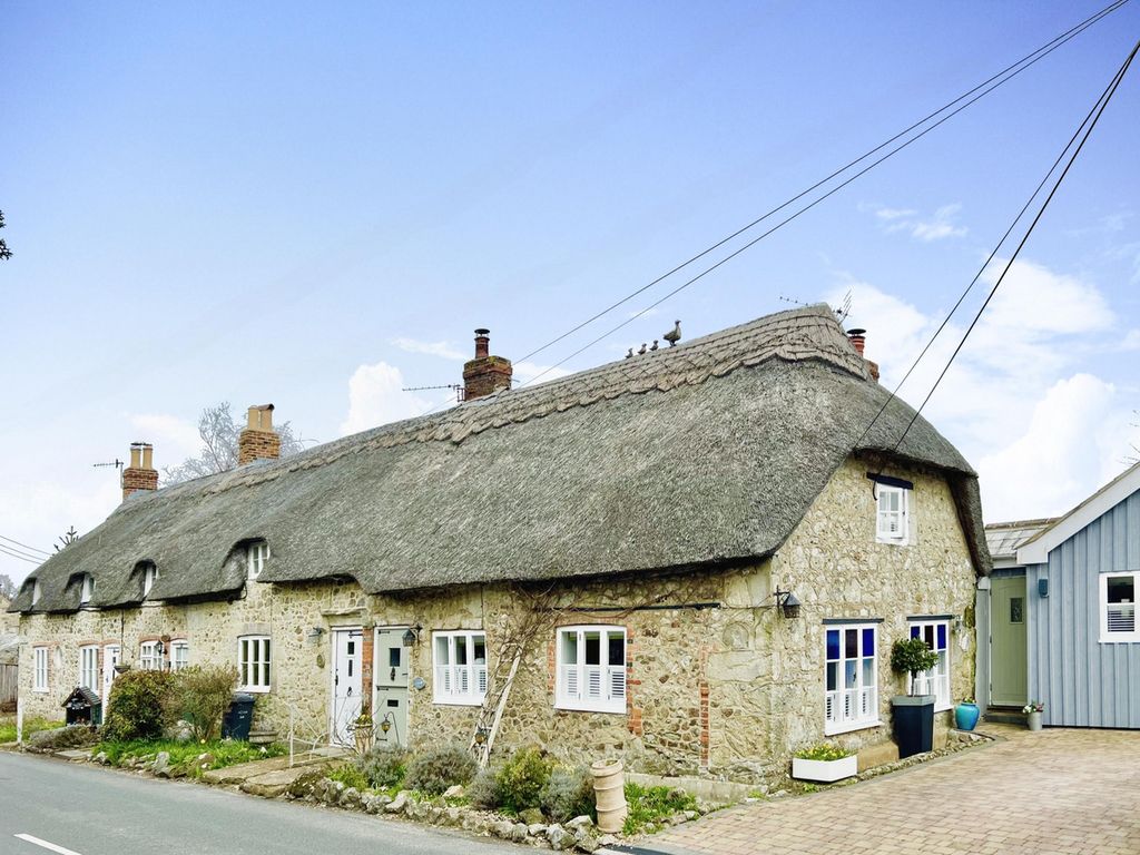 3 bed cottage for sale in High Street, Whitwell PO38 Zoopla