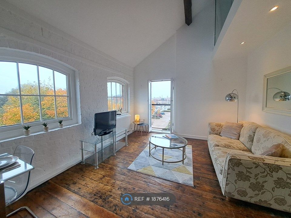 2 bed flat to rent in Hull Marina, Hull HU1, £975 pcm Zoopla