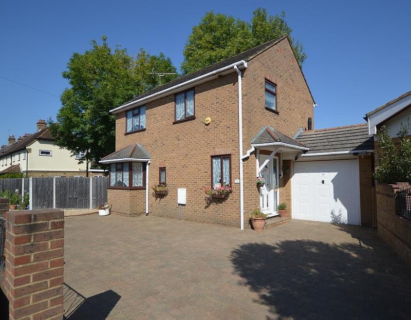 Chilsey Green Road, Chertsey KT16