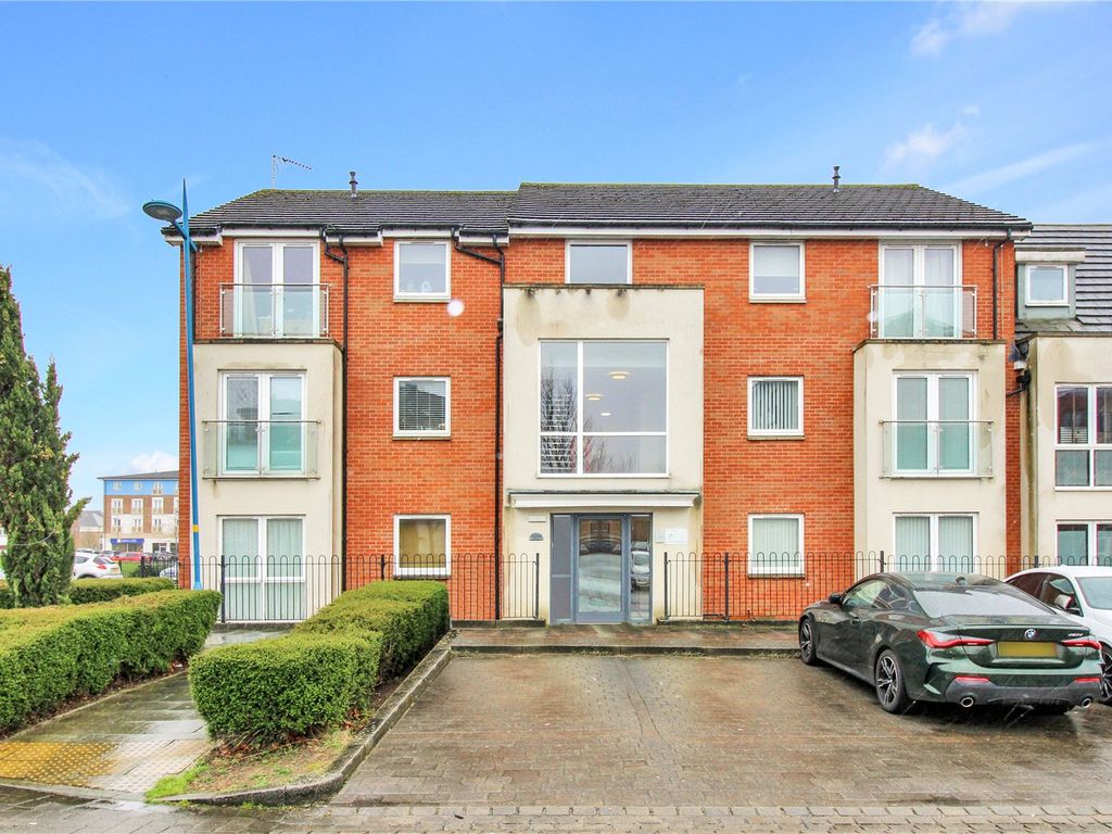 2 bed flat for sale in Vaughan Williams Way, Swindon, Wiltshire SN25