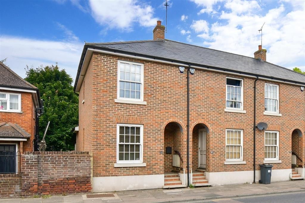 2 bed end terrace house for sale in St. Peter's Place, Canterbury, Kent