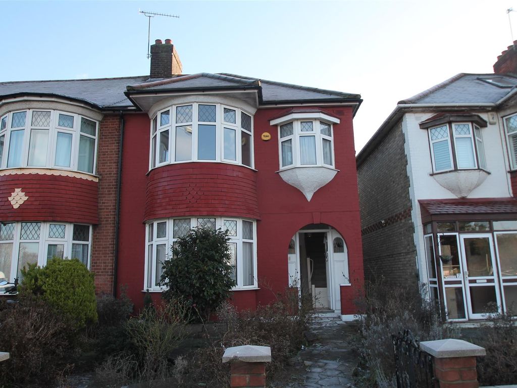 3 bed end terrace house to rent in Morecambe Terrace, Great Cambridge