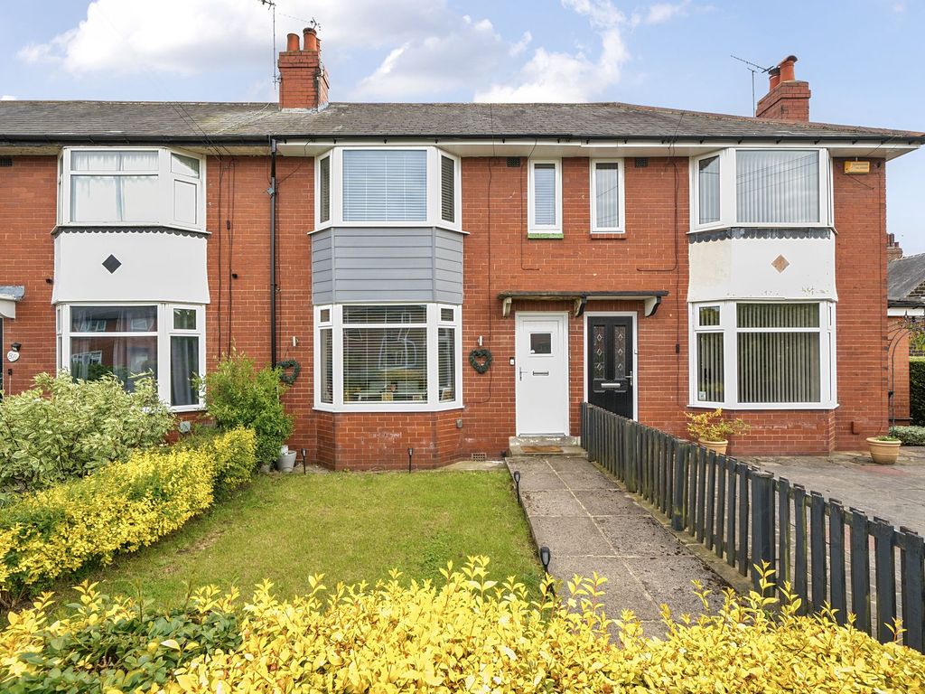 2 bed terraced house for sale in King Edwards Drive, Harrogate HG1, £249,950 Zoopla