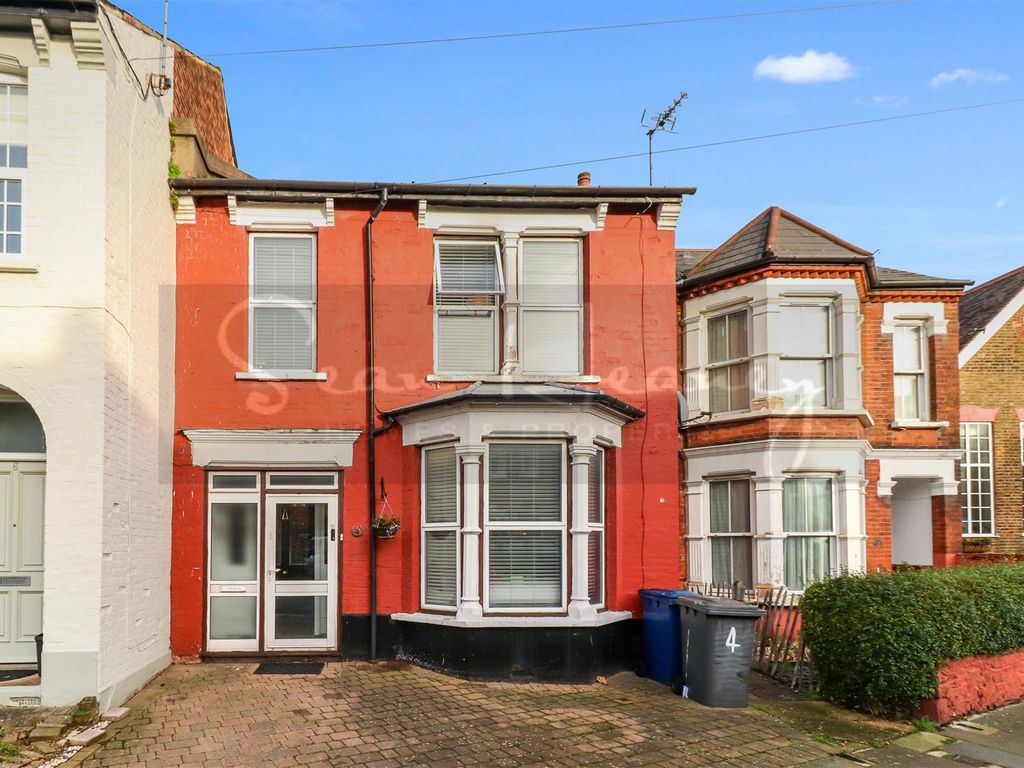 4 bed end terrace house for sale in Salisbury Road, High EN5, £785,000 Zoopla
