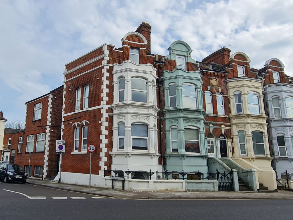 1 bed flat for sale in Victoria Road North, Southsea PO5 Zoopla