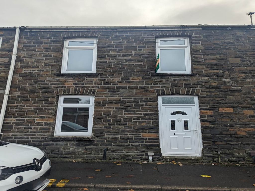 2 bed property to rent in Ynysymaerdy Road, Briton Ferry, Neath SA11, £