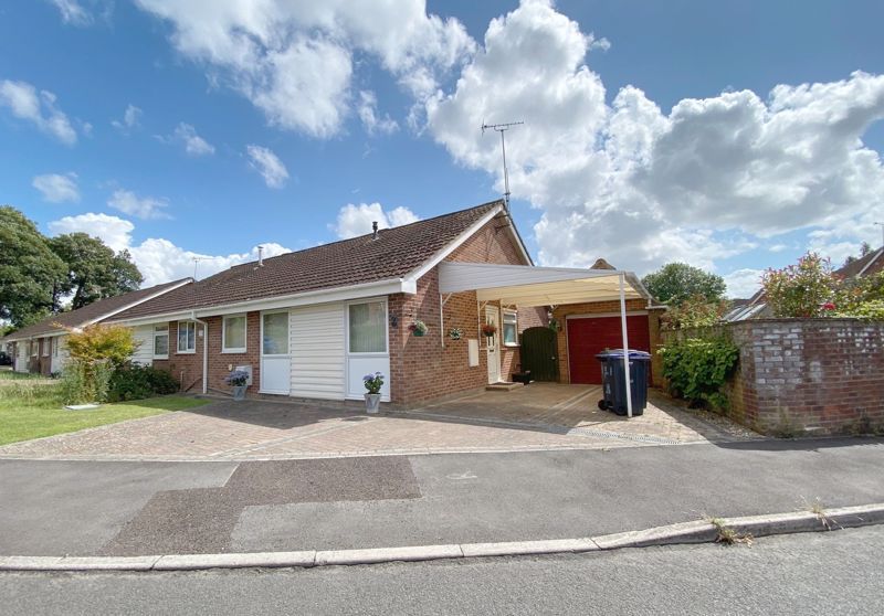 3 bed semidetached bungalow for sale in Thames Close, Warminster BA12